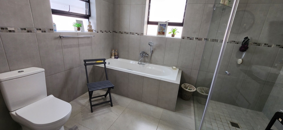 3 Bedroom Property for Sale in Dana Bay Western Cape